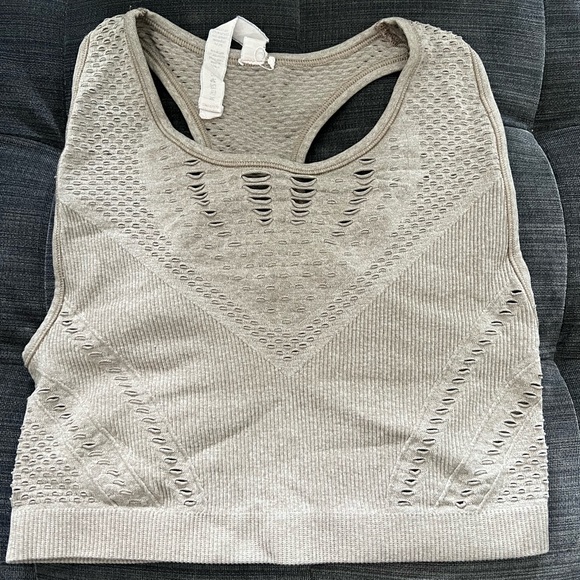 ALO Yoga Other - Alo Yoga Lark Bra / Crop Top in Heather Brown